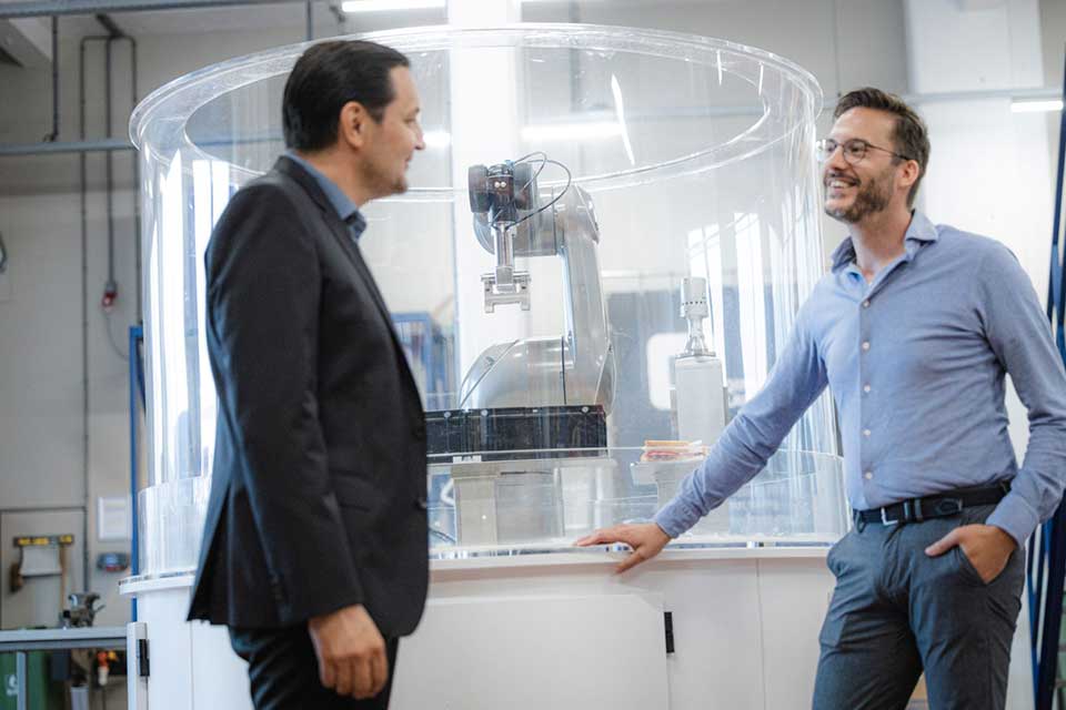 QING en Stäubli Robotics ontketenen revolutie voor voedselproducenten 2