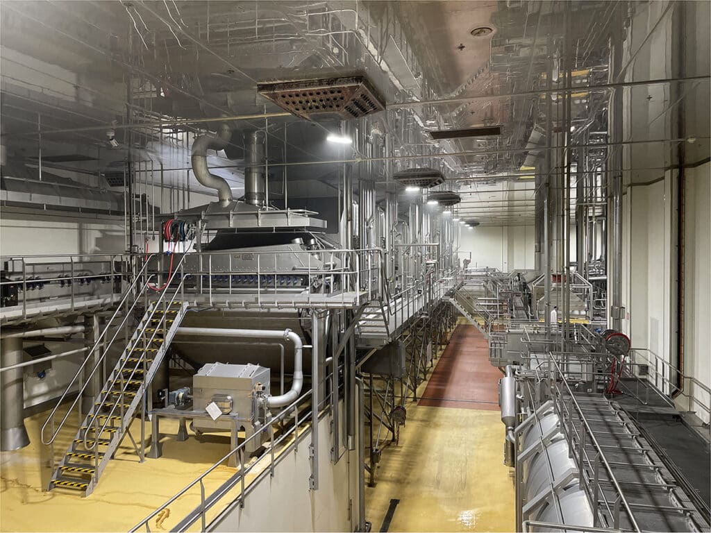 Vernieuwde productielijn voor diepvriesfrieten: Farm Frites schakelt Heveco en Siemens in bij uitbreiding 2