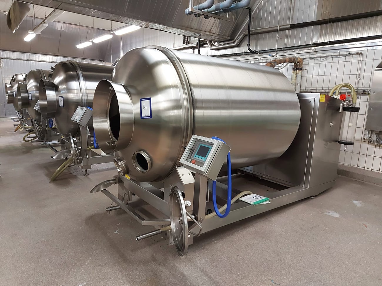 Online bieden op machines en inventaris van VFF Vonach Feine Fleischwaren GmbH & Co. KG in Hohenems (AT). 1