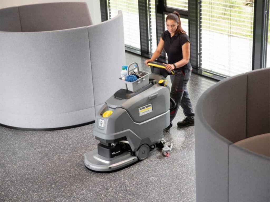 Ontdek de nieuwe schrob-/zuigmachine van Kärcher 1