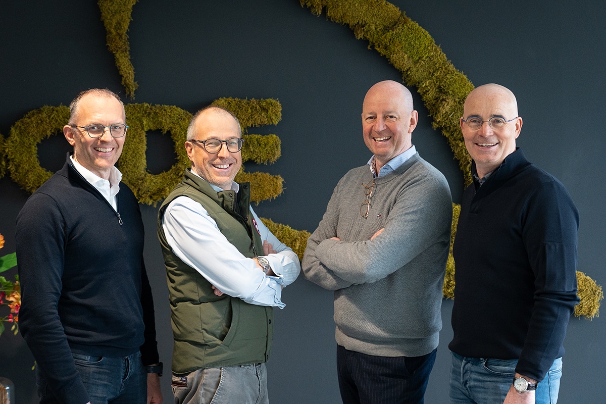 Sticomax neemt Nederlandse sectorgenoot FoodeQ Engineering over en wordt een van de grootste machinebouwers voor de voedingsindustrie in de Benelux. 10